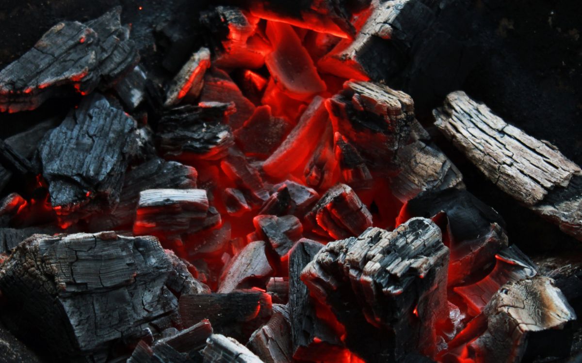 Graue Und Braune Felsformation. Wallpaper in 2880x1800 Resolution