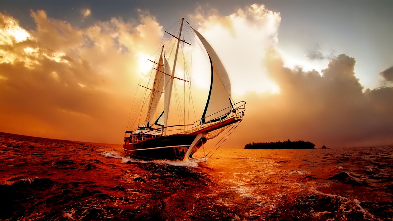 Weißes Segelboot Auf Dem Meer Bei Sonnenuntergang. Wallpaper in 7680x4320 Resolution