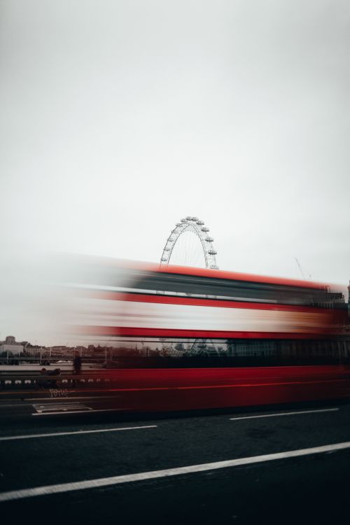 Time Lapse Photography of Ferris Wheel During Night Time. Wallpaper in 4000x6000 Resolution