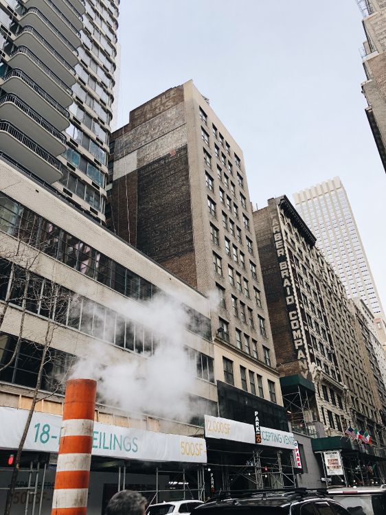 Fenêtre, Tour de Bloc, Métropole, Quartier, Zone Urbaine. Wallpaper in 3024x4032 Resolution