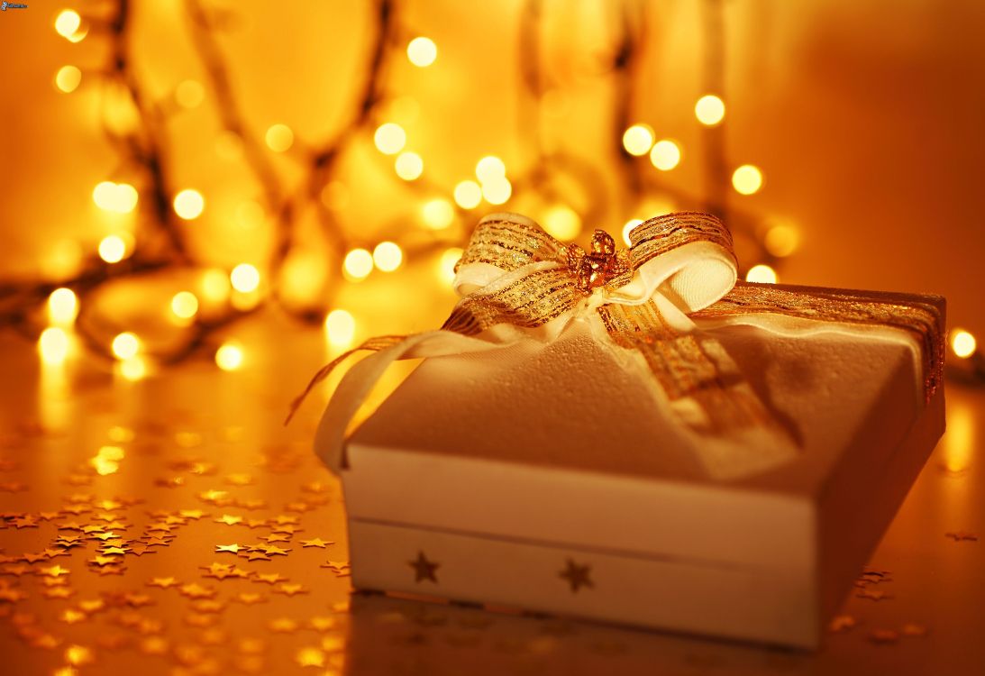 Cadeau, Ornement de Noël, Cadeau de Noël, Jaune, Éclairage. Wallpaper in 5459x3744 Resolution