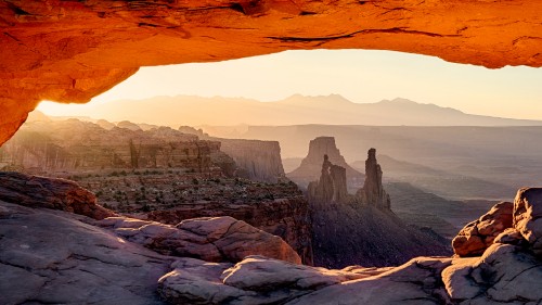 Image brown rock formation during daytime