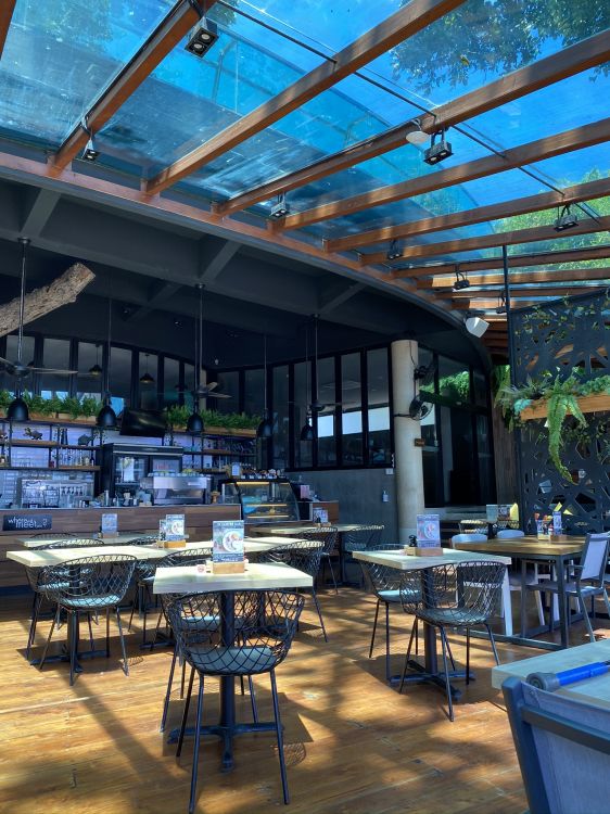 Dach, Immobilie, Möbel, Tabelle, Strahl. Wallpaper in 1536x2048 Resolution