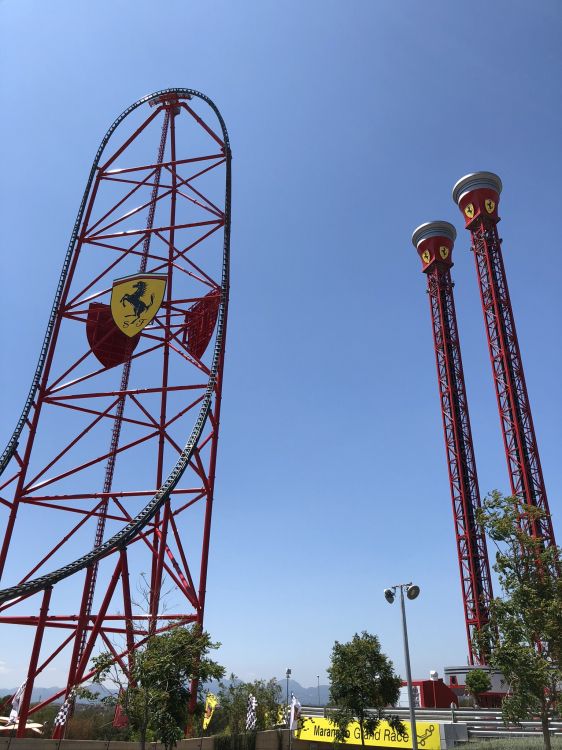 Achterbahn, Riesenrad, Infrastruktur, Wahrzeichen, Öffentlichen Raum. Wallpaper in 1536x2048 Resolution