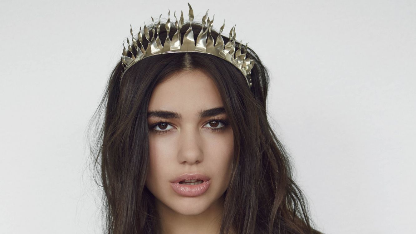 Dua Lipa, Kopfbedeckung, Haar, Krone, Haarschmuck. Wallpaper in 3768x2120 Resolution