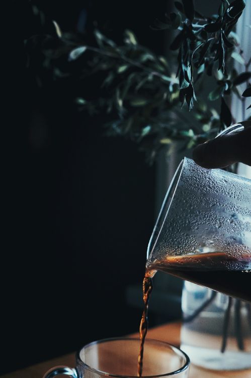 clear drinking glass with water