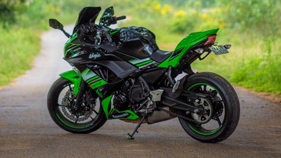 fondo de pantalla de moto deportiva kawasaki