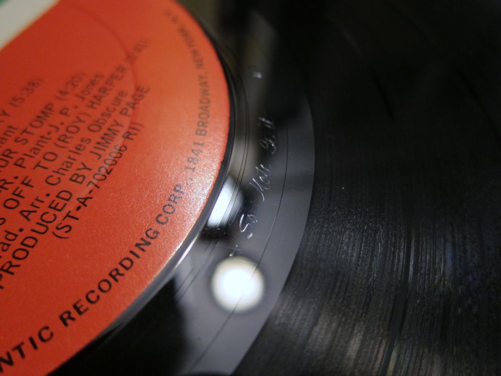 Led Zeppelin, Led Zeppelin III, Orange, Close Up, Anbetung. Wallpaper in 3648x2736 Resolution