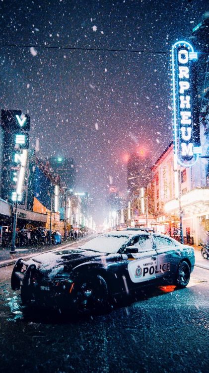 Paysage Urbain, Ford Mustang, Voiture de Luxe, Pneu, Roue. Wallpaper in 759x1350 Resolution