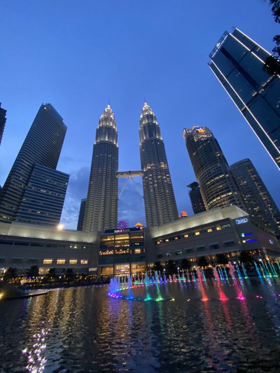 双子塔, 吉隆坡, 塔块, 城市, 反射 壁纸 1536x2048 允许