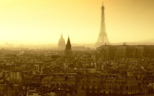 Image eiffel tower in paris during daytime