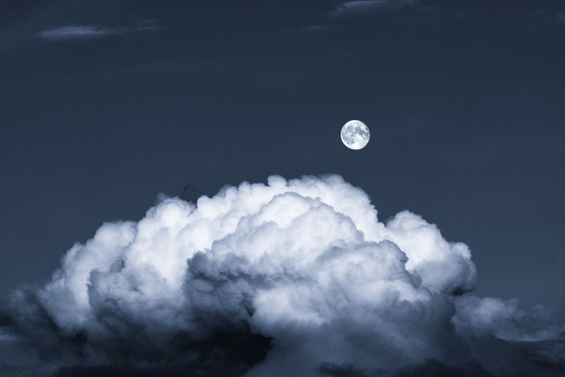 Mond in Weißen Wolken, Mond, Cloud, Supermoon, Vollmond. Wallpaper in 4094x2730 Resolution