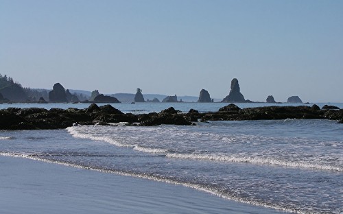 Image ocean waves crashing on shore during daytime