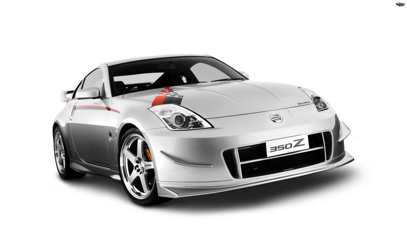 White Porsche 911 on White Background. Wallpaper in 3840x2160 Resolution