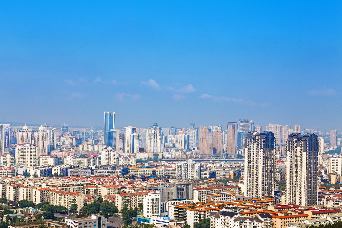 Horizon de la Ville Sous le Ciel Bleu Pendant la Journée. Wallpaper in 4200x2800 Resolution