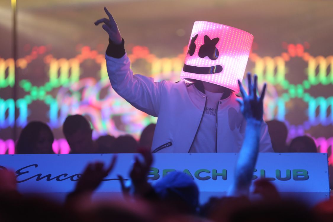 dj Marshmello, Rendimiento, Entretenimiento, Violeta, Morado. Wallpaper in 5760x3840 Resolution