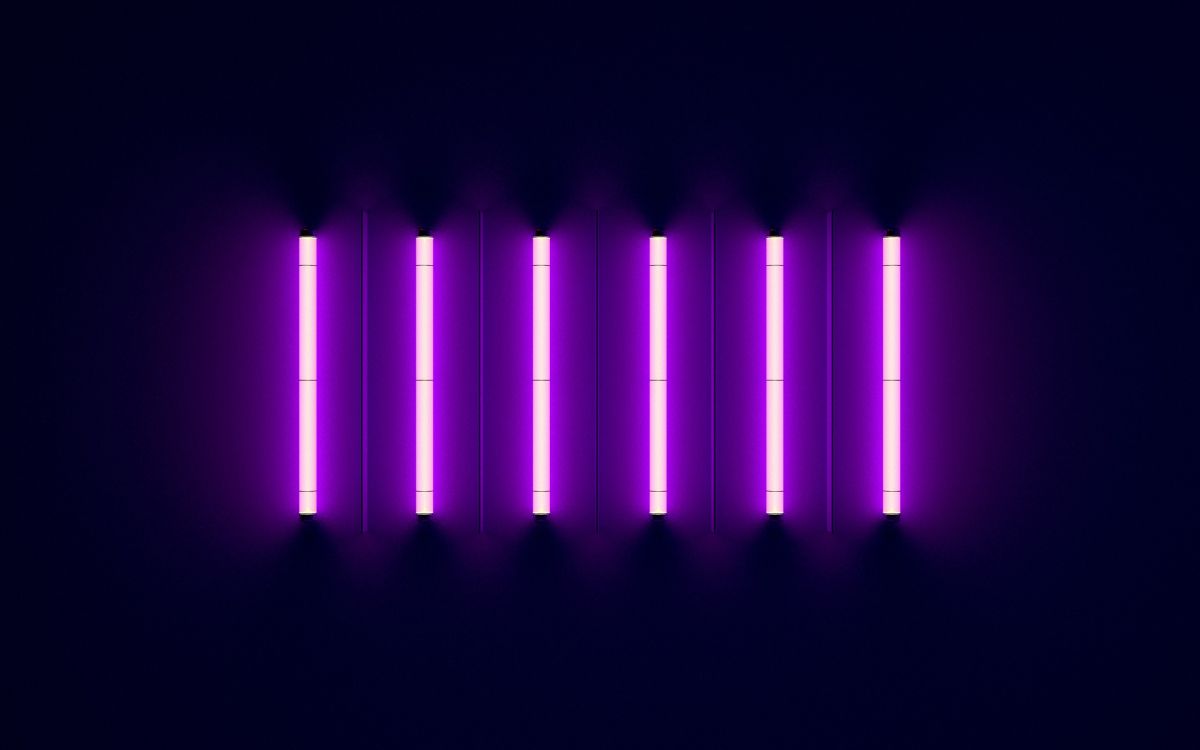 Lumières Violettes Sur Pièce Sombre. Wallpaper in 2880x1800 Resolution