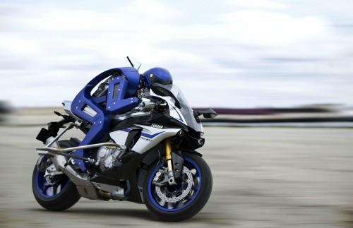 Image blue and black sports bike on road during daytime