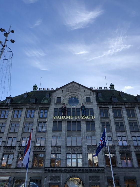 Madame Tussauds Wachsmuseum, Fenster, Flagge, Gebäude, Feld. Wallpaper in 1536x2048 Resolution