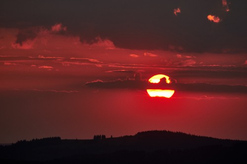 Image silhouette of mountain during sunset