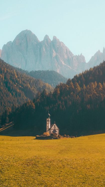 Iglesia de San Juan, Dolomitas, Jailik, Alpes, Edificio. Wallpaper in 720x1280 Resolution