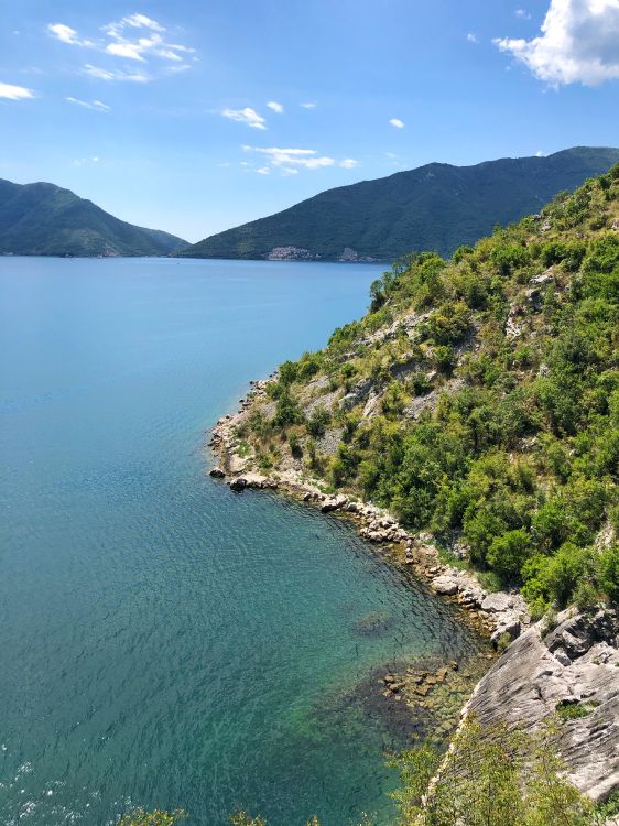 Gewässer, Natur, Bergigen Landschaftsformen, Naturlandschaft, Wasserressourcen. Wallpaper in 3024x4032 Resolution