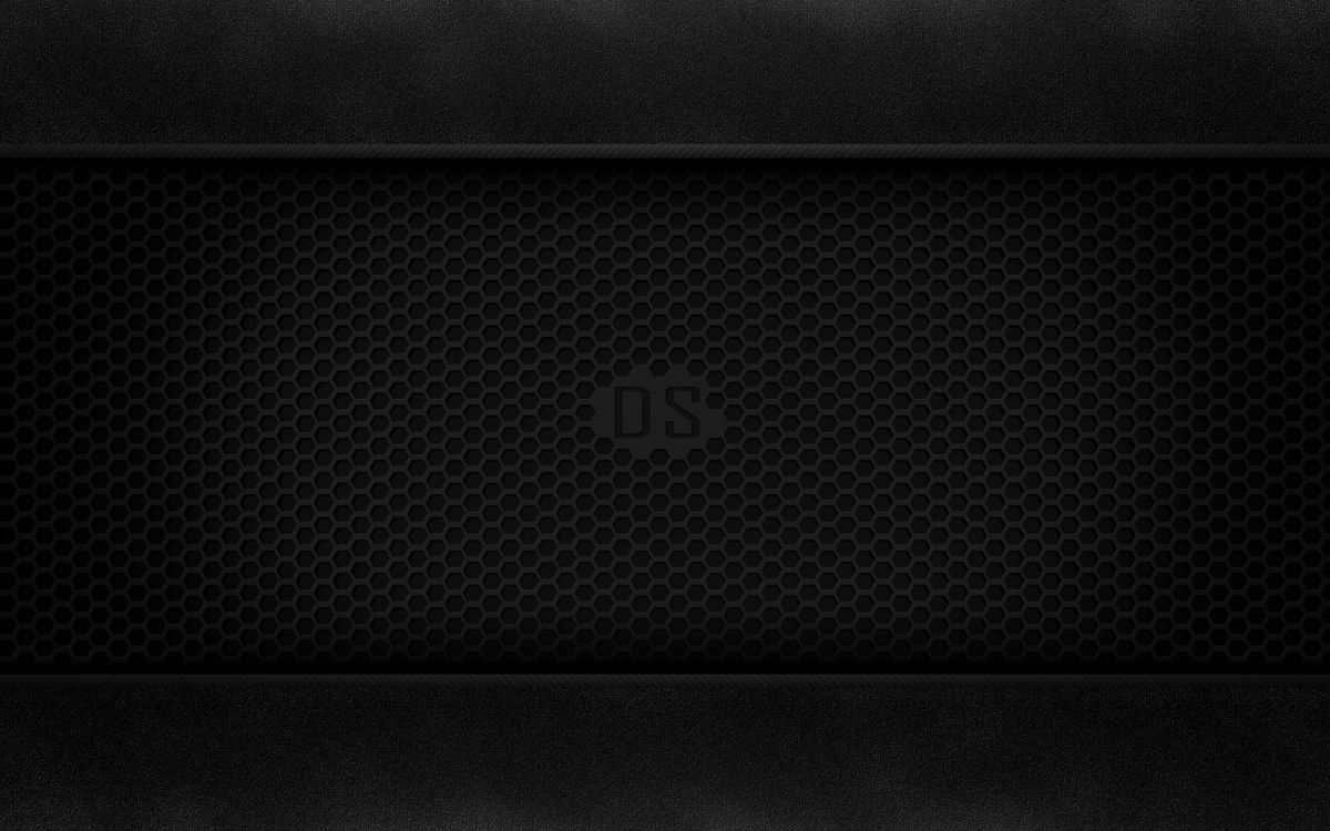 Schwarzer HP Laptop-Computer Auf Schwarzer Oberfläche. Wallpaper in 2560x1600 Resolution