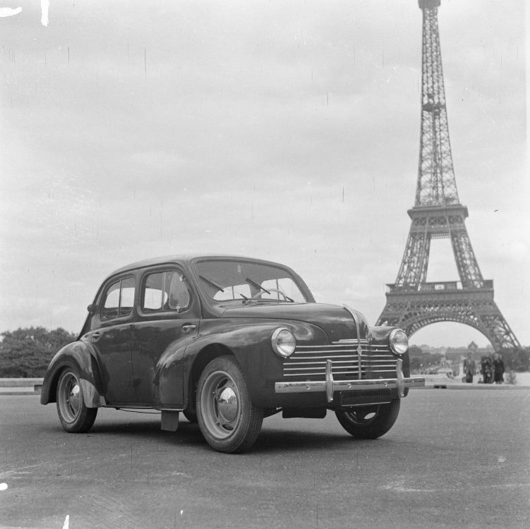 Download 3006x3000 Wallpaper Graustufenfoto Von Oldtimer Graustufenfoto Von Oldtimer. Wallpaper in 3006x3000 Resolution