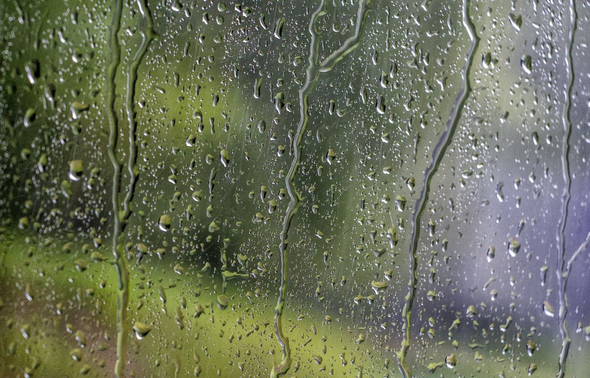 Gotas de Agua en la Ventana de Vidrio. Wallpaper in 4908x3144 Resolution