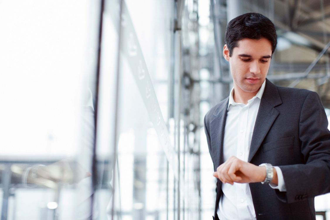 el Smartwatch, Traje, Blazer, Ropa Formal, Prendas de Vestir Exteriores. Wallpaper in 3780x2520 Resolution