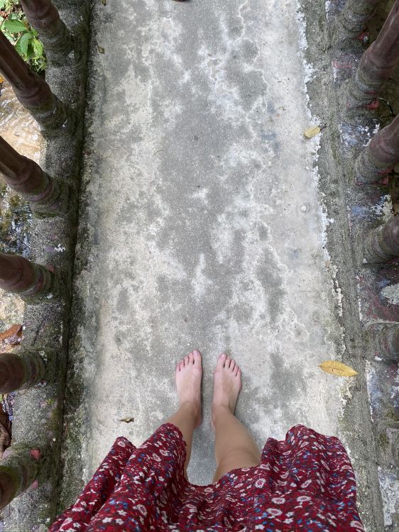 Mädchen, Wasser, Zehe, Barefoot, Menschlichen Bein. Wallpaper in 1536x2048 Resolution