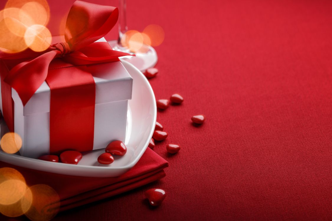 el Día de San Valentín, Regalo, Coraz, Rojo, Cinta. Wallpaper in 6000x4000 Resolution