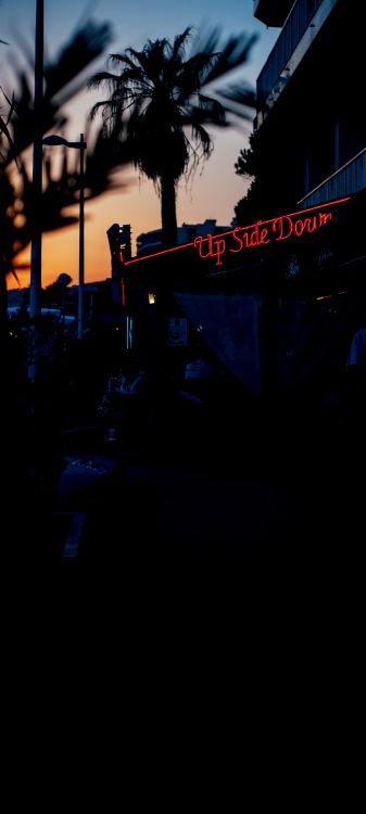 Bâtiment, Surface de la Route, Asphalt, Gaz, de Teintes et de Nuances. Wallpaper in 1440x3200 Resolution