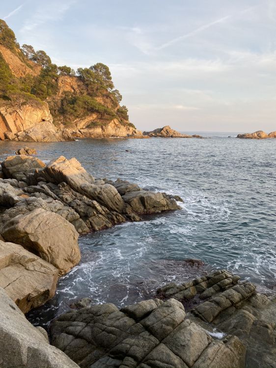 Costa, Agua, Promontorio, Cuerpo de Agua, Orilla. Wallpaper in 1536x2048 Resolution