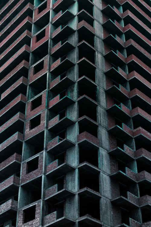 Schwarzes Und Braunes Betongebäude. Wallpaper in 4000x6000 Resolution