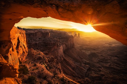 Image brown rock formation during daytime