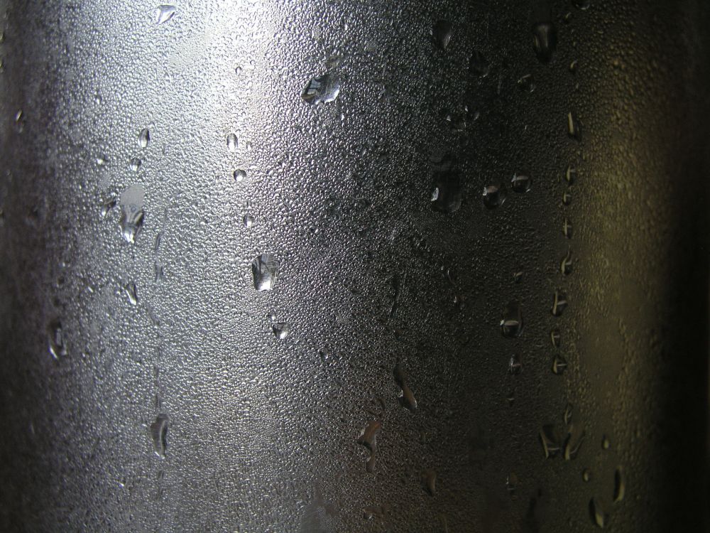 Gotas de Agua Sobre Vidrio Transparente. Wallpaper in 2560x1920 Resolution