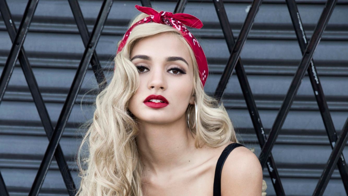 Pia Mia, Mr President, hair, lip, face