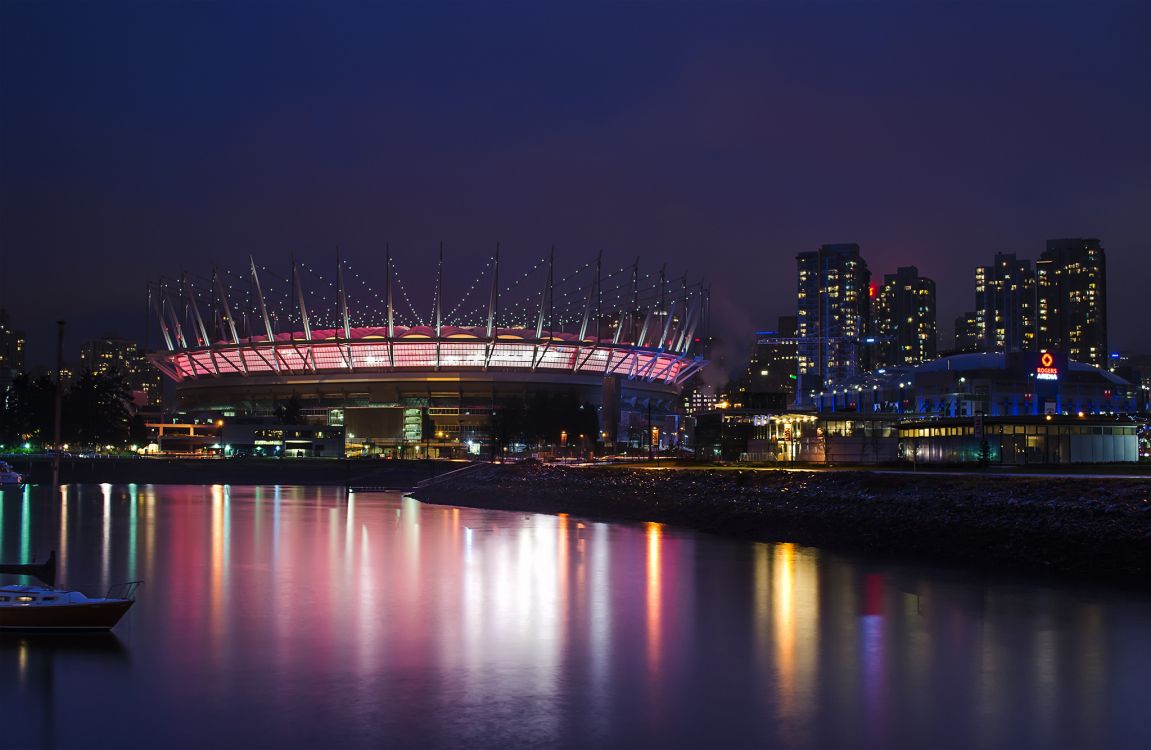 Pont Sur la Rivière Pendant la Nuit. Wallpaper in 2048x1334 Resolution