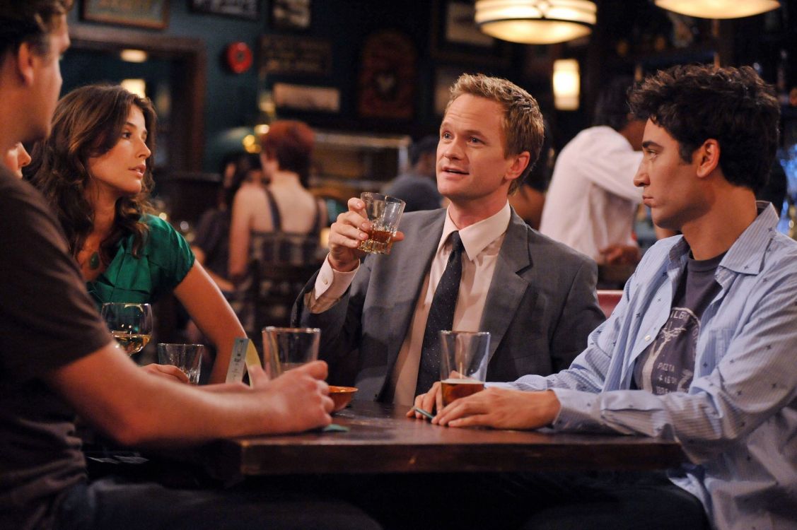 Comment J'ai Rencontré Votre Mère, Barney Stinson, Ted Mosby, Conversation, Liqueur. Wallpaper in 2560x1703 Resolution