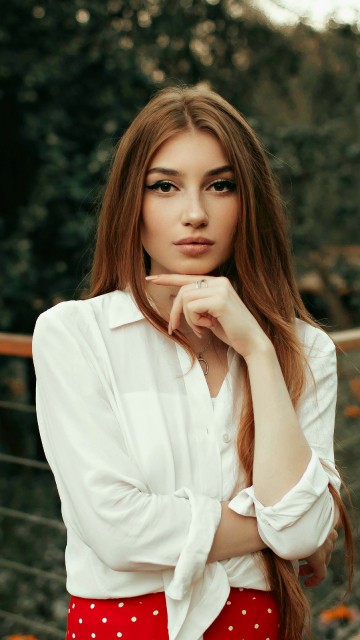 Image model chin on hand, model, dambora, lip, hairstyle