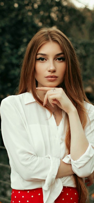 Image model chin on hand, model, dambora, lip, hairstyle