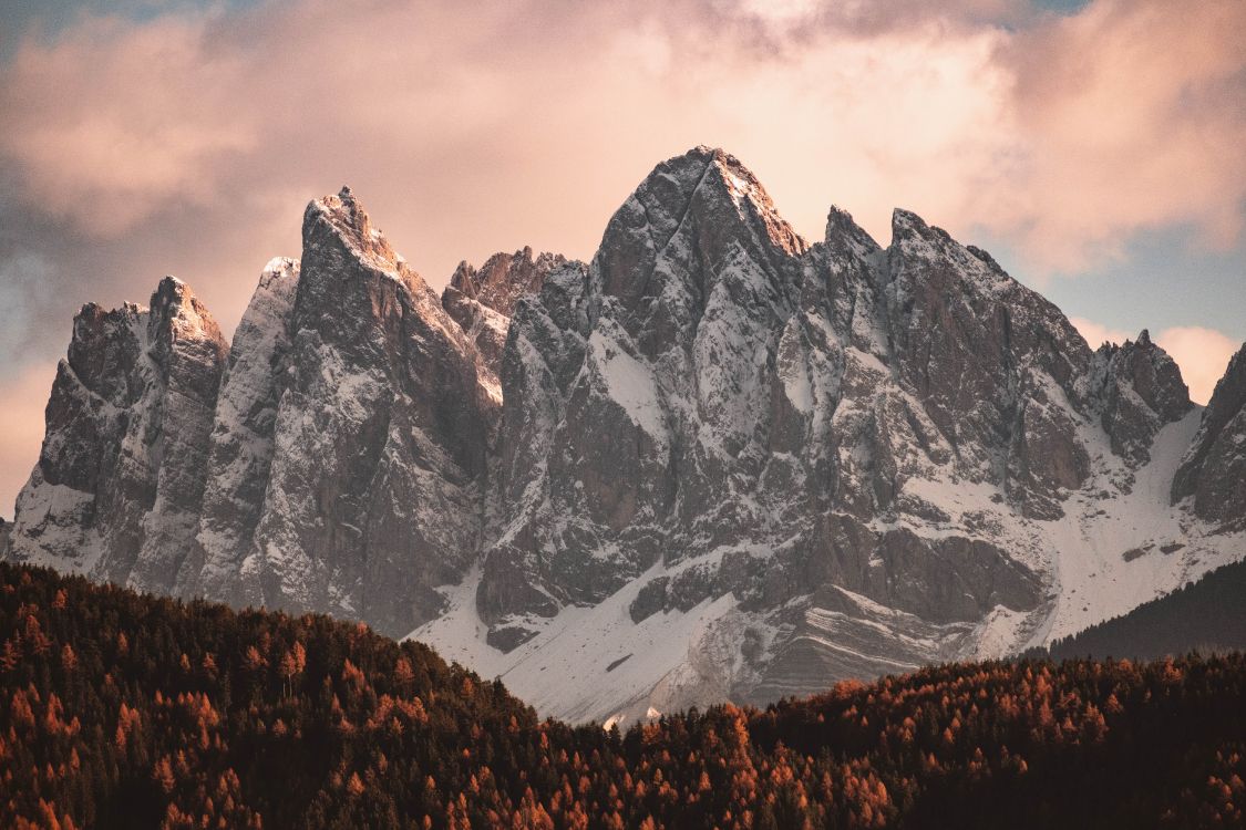 Las Formaciones Montañosas, Montaña, Ridge, Macizo, Alpes. Wallpaper in 6000x4000 Resolution