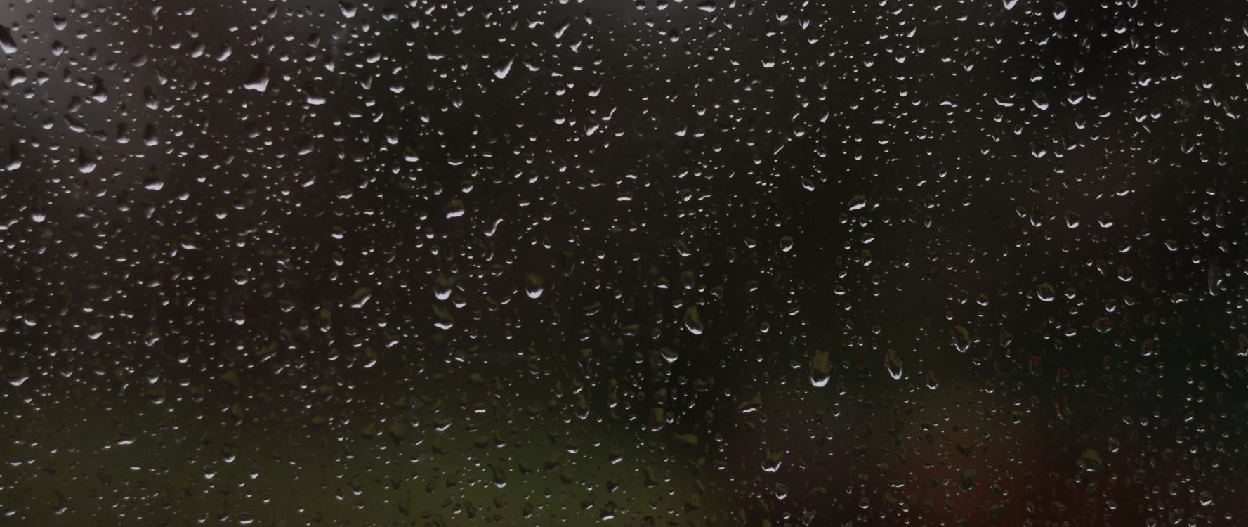 Wassertropfen Auf Glasscheibe. Wallpaper in 2560x1080 Resolution