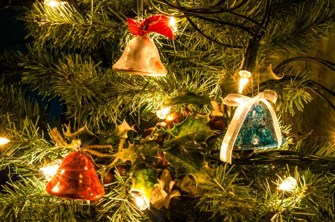 Christmas Ornament, Weihnachtsbaum, Weihnachtsbeleuchtung, Weihnachten, Weihnachtsdekoration. Wallpaper in 2048x1360 Resolution