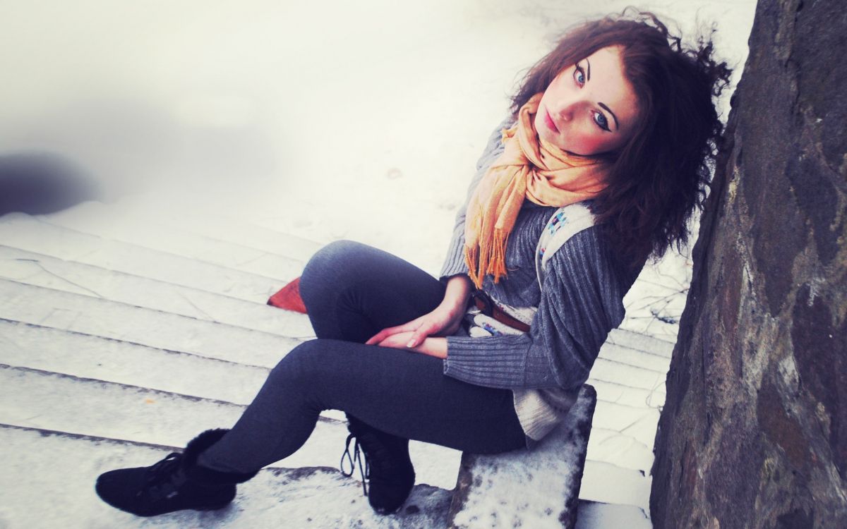 Beauté, Séance, Les Cheveux Noirs, Jeans, Modèle. Wallpaper in 2560x1600 Resolution