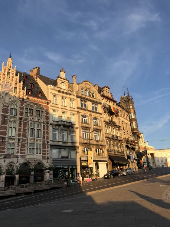 Faade, Ventana, Ciudad, Barrio, Edificio. Wallpaper in 1536x2048 Resolution