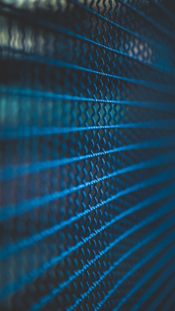 Image blue and white light reflection