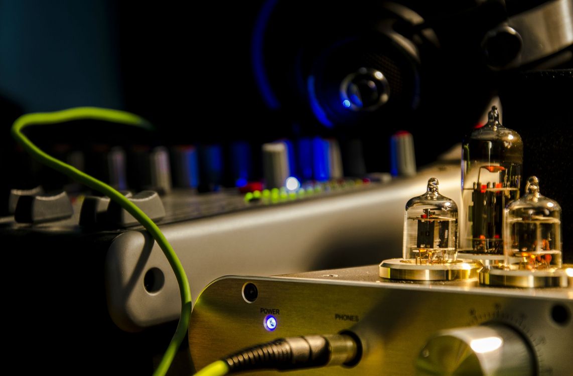 L'équipement Audio, Console de Mixage, Electronics, Technologie, Disc-jockey. Wallpaper in 2852x1872 Resolution