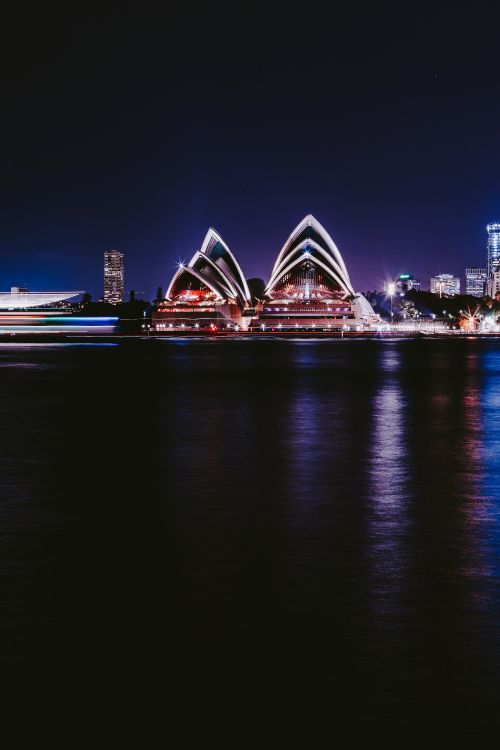 Sydney Opera House Durante la Noche. Wallpaper in 3053x4579 Resolution